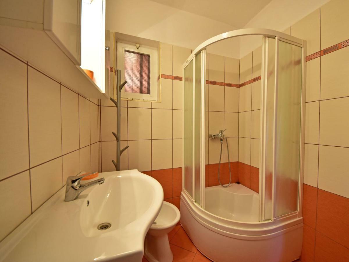 Adriana-1 By Interhome Apartamento Sibinj Krmpotski